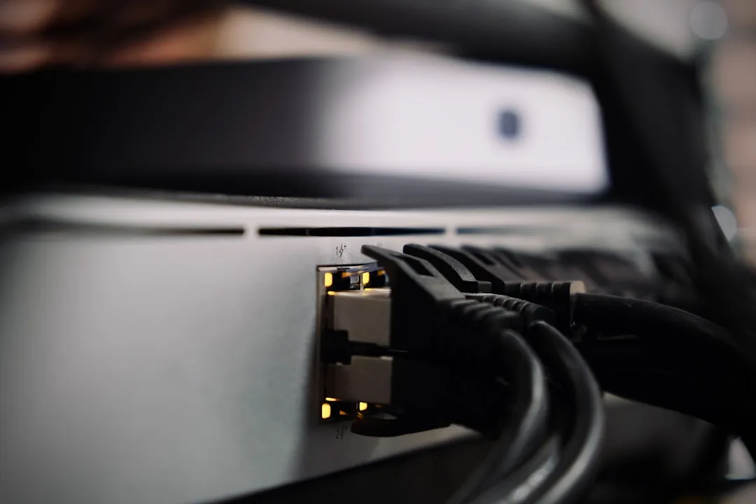 广州数据中心UPS电源选型方案:从容量计算到设备配置要点